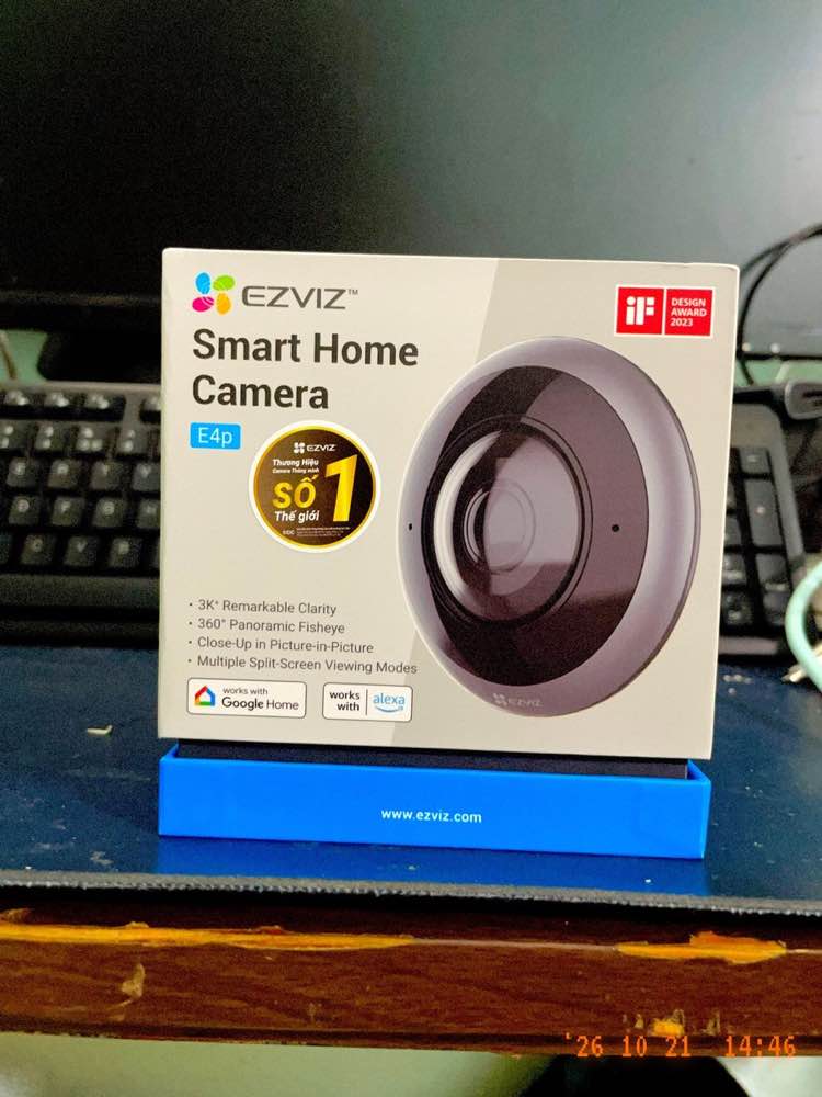 Hộp camera EZVIZ E4p trong ảnh thực tế do chủ website cung cấp